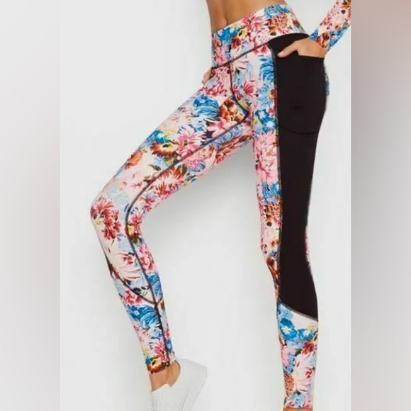 Victoria’s Secret Total Knockout Leggings - Picture 5 of 5